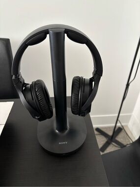 Used- like New Sony WH-RF400 Wireless Stereo Headphone System